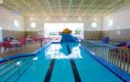 Swimming Pool 7 Holiday Inn Express FARGO SW - I-94 MEDICAL CENTER, an IHG Hotel