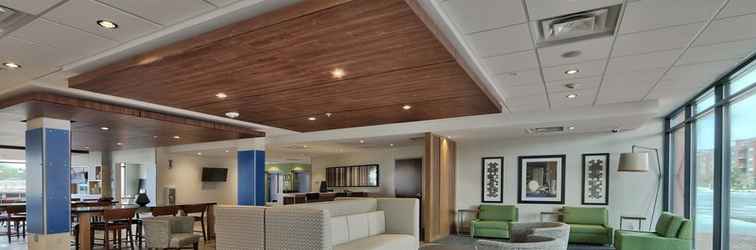 Lobby Holiday Inn Express & Suites DENVER NORTHWEST - BROOMFIELD, an IHG Hotel