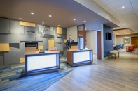 Lobby Holiday Inn Express & Suites FT. WASHINGTON - PHILADELPHIA, an IHG Hotel