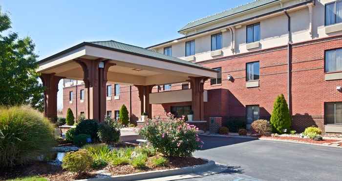 ภายนอกอาคาร Holiday Inn Express CORYDON, an IHG Hotel