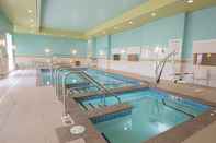 Swimming Pool Holiday Inn BISMARCK, an IHG Hotel