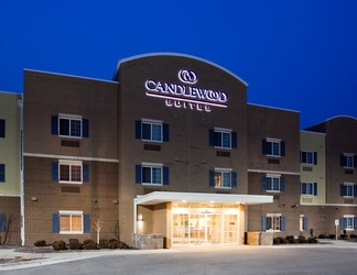 Exterior 2 Candlewood Suites MILWAUKEE AIRPORT-OAK CREEK