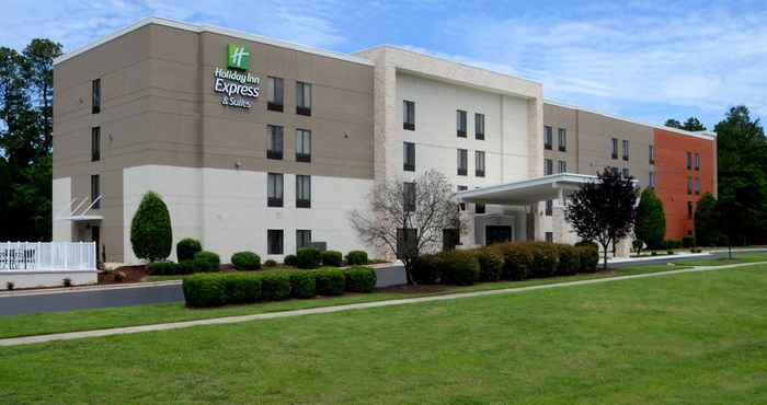 Exterior Holiday Inn Express & Suites RALEIGH DURHAM AIRPORT AT RTP, an IHG Hotel