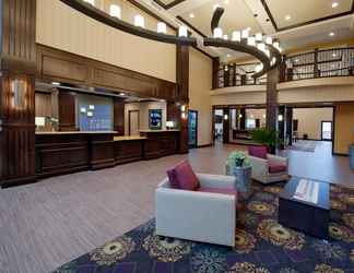 Lobi 2 Holiday Inn Express & Suites CLEARFIELD, an IHG Hotel