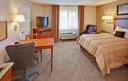 Bedroom 4 Candlewood Suites WILLISTON