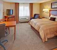 Bedroom 4 Candlewood Suites WILLISTON