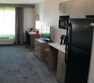 Bedroom 5 Holiday Inn Express & Suites SHIPPENSBURG, an IHG Hotel