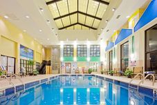 Swimming Pool Crowne Plaza ENGLEWOOD by IHG, an IHG Hotel