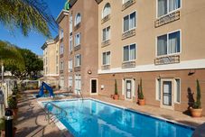 泳池 Holiday Inn Express & Suites SAN DIEGO-SORRENTO VALLEY by IHG, an IHG Hotel