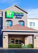 EXTERIOR_BUILDING Holiday Inn Express & Suites OAKLAND-AIRPORT, an IHG Hotel