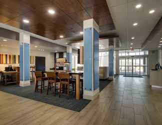 Lobby 2 Holiday Inn Express & Suites MOUNT VERNON, an IHG Hotel