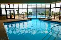 สระว่ายน้ำ Holiday Inn CORPUS CHRISTI DOWNTOWN MARINA, an IHG Hotel