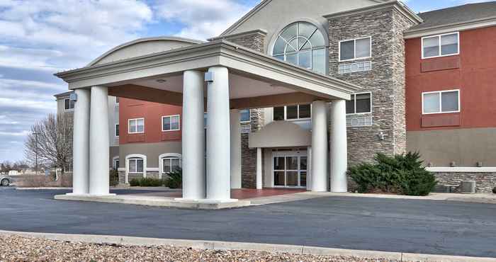 ภายนอกอาคาร Holiday Inn Express & Suites PORTALES, an IHG Hotel