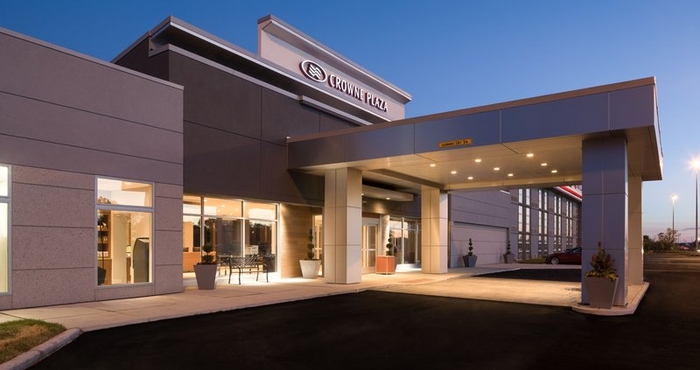 Luar Bangunan Crowne Plaza CHICAGO SW - BURR RIDGE, an IHG Hotel