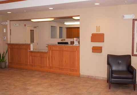 Lobby Candlewood Suites LOGAN