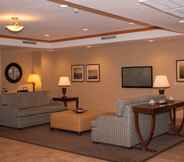 Lobby 7 Candlewood Suites LOGAN