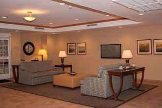 Lobby 4 Candlewood Suites LOGAN