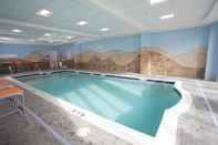 Swimming Pool Holiday Inn MORGANTOWN - UNIVERSITY AREA, an IHG Hotel