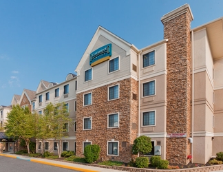 Exterior 2 Staybridge Suites ALLENTOWN BETHLEHEM AIRPORT, an IHG Hotel