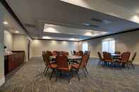Functional Hall Holiday Inn Express & Suites MIDDLEBORO RAYNHAM, an IHG Hotel