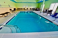 Swimming Pool Holiday Inn Express & Suites PERRYVILLE I-55, an IHG Hotel