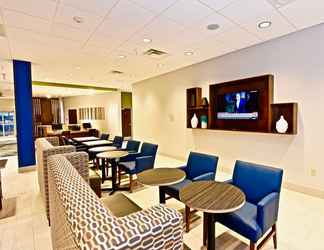 Lobby 2 Holiday Inn Express & Suites PERRYVILLE I-55, an IHG Hotel