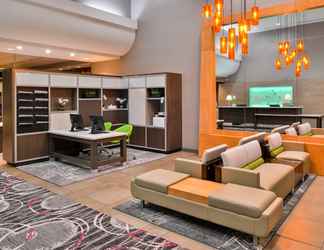 Lobby 2 Holiday Inn KANSAS CITY AIRPORT, an IHG Hotel