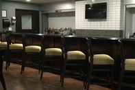 Bar, Kafe, dan Lounge Holiday Inn HARRISBURG EAST, an IHG Hotel