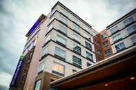 Exterior Holiday Inn Express & Suites LOUISVILLE DOWNTOWN, an IHG Hotel