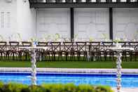 Swimming Pool Brice Hotel, an IHG Hotel