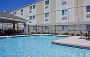 Swimming Pool 2 Candlewood Suites PORT ARTHUR/NEDERLAND