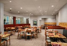 餐廳 4 Crowne Plaza PORTLAND-LAKE OSWEGO, an IHG Hotel