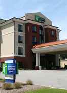 EXTERIOR_BUILDING Holiday Inn Express & Suites ROCKINGHAM, an IHG Hotel