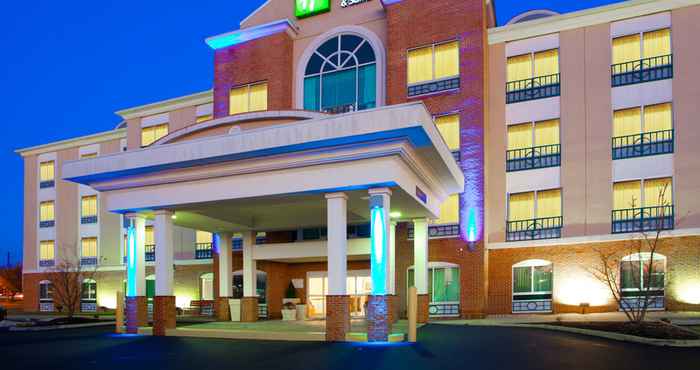 ภายนอกอาคาร Holiday Inn Express & Suites WOODBRIDGE, an IHG Hotel