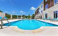 Kolam Renang 6 Holiday Inn Express & Suites KILLEEN - FORT HOOD AREA, an IHG Hotel