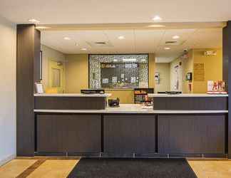 Lobby 2 Candlewood Suites PENSACOLA - UNIVERSITY AREA