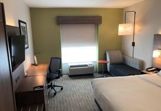 침실 5 Holiday Inn Express & Suites JACKSONVILLE NORTH-FERNANDINA by IHG, an IHG Hotel