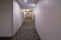 Lobi Staybridge Suites LAKE JACKSON, an IHG Hotel