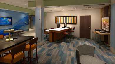 Lobi 4 Holiday Inn Express & Suites HOUSTON NW - CYPRESS GRAND PKY, an IHG Hotel