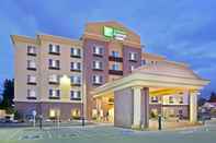 Exterior Holiday Inn Express & Suites SEATTLE NORTH - LYNNWOOD, an IHG Hotel