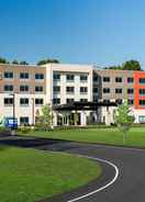 EXTERIOR_BUILDING Holiday Inn Express & Suites QUEENSBURY - LAKE GEORGE AREA, an IHG Hotel