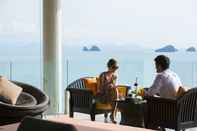 บาร์ คาเฟ่ และเลานจ์ InterContinental Hotels KOH SAMUI RESORT, an IHG Hotel