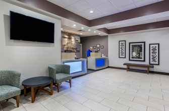 Lobby 4 Holiday Inn Express & Suites MORRISTOWN, an IHG Hotel