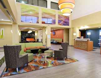 Lobby 2 Holiday Inn Express FLAGSTAFF, an IHG Hotel