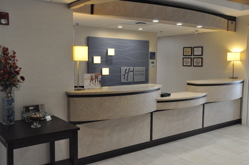 Lobby Holiday Inn Express & Suites JACKSON, an IHG Hotel