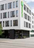 Holiday Inn, with on-site parking and inclusive Wi-Fi. Holiday Inn MUNICH - WESTPARK, an IHG Hotel