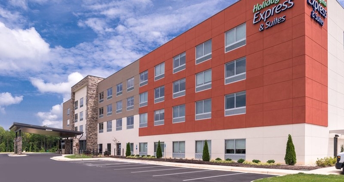 ภายนอกอาคาร Holiday Inn Express & Suites FARMVILLE, an IHG Hotel