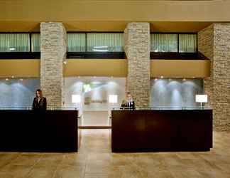 Lobby 2 Holiday Inn VIRGINIA BEACH - NORFOLK, an IHG Hotel