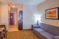 Common Space Holiday Inn Express & Suites ELK CITY, an IHG Hotel