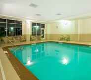 Swimming Pool 3 Holiday Inn BATTLE CREEK, an IHG Hotel